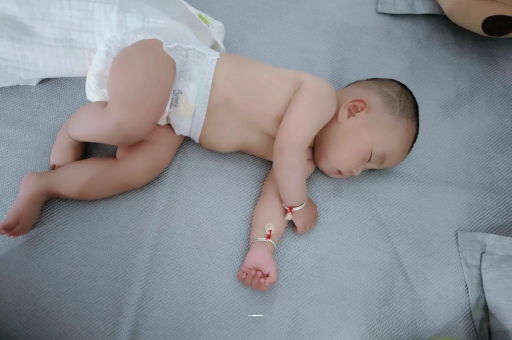 台湾怀孕多久会显肚子